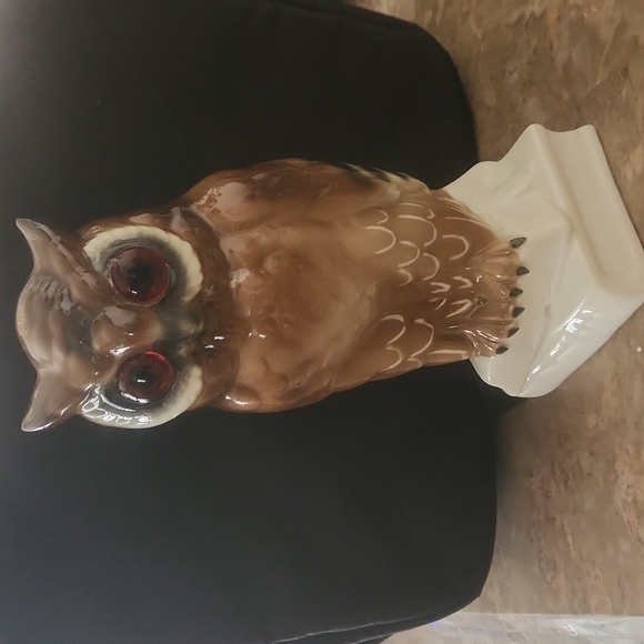 Other - VINTAGE OWL PERCHED ON BOOKS PORCELAIN FIGURINE.